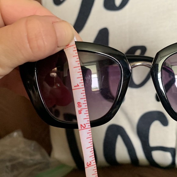 Juicy Couture Sunnies ☀️☀️☀️☀️ - Picture 9 of 9